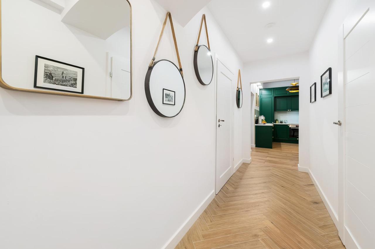 Luxury Spa Apartment Old Town คราคูฟ ภายนอก รูปภาพ